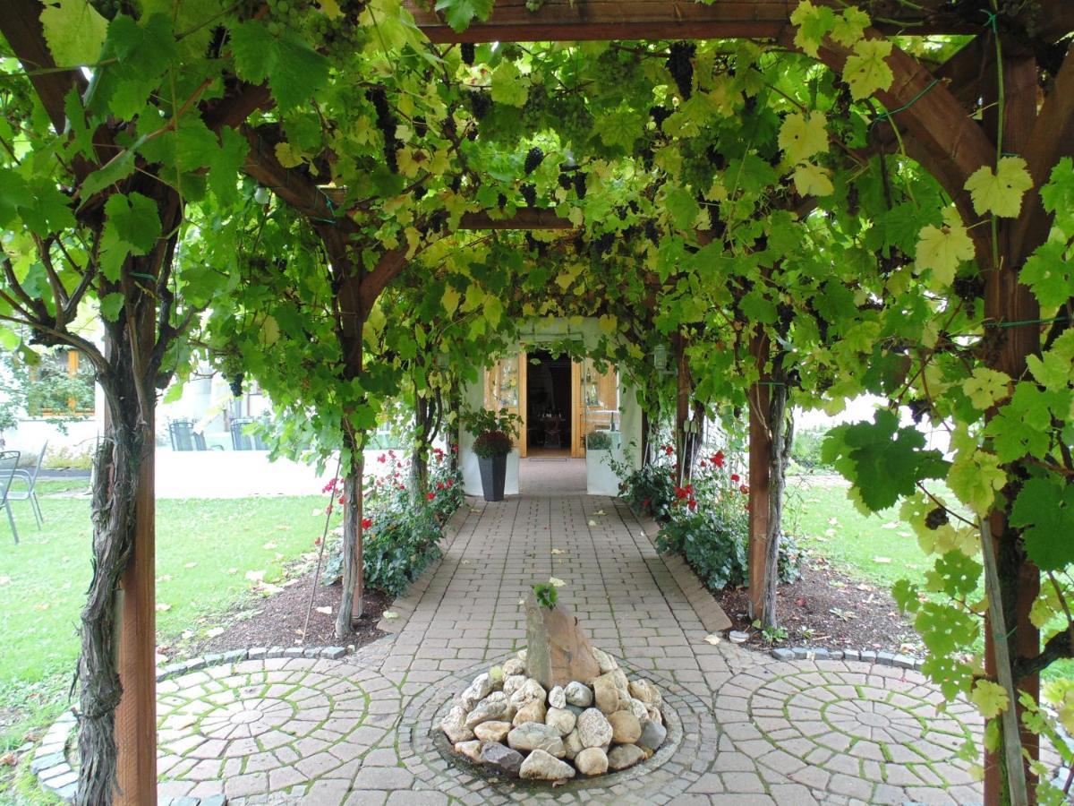 Weingut Lehnert-Spaeter Piesport Eksteriør billede