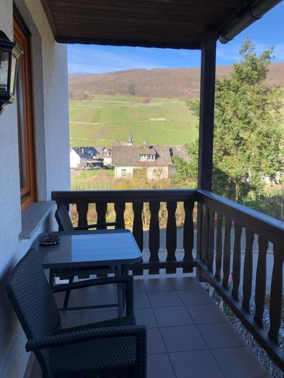Weingut Lehnert-Spaeter Piesport Eksteriør billede